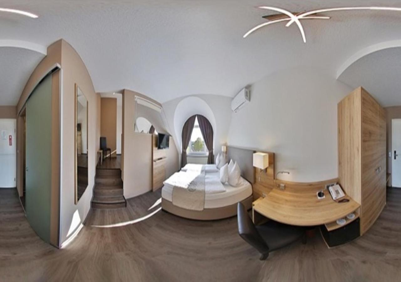 Hotel Bauschheimer Hof Рюссельхайм Экстерьер фото