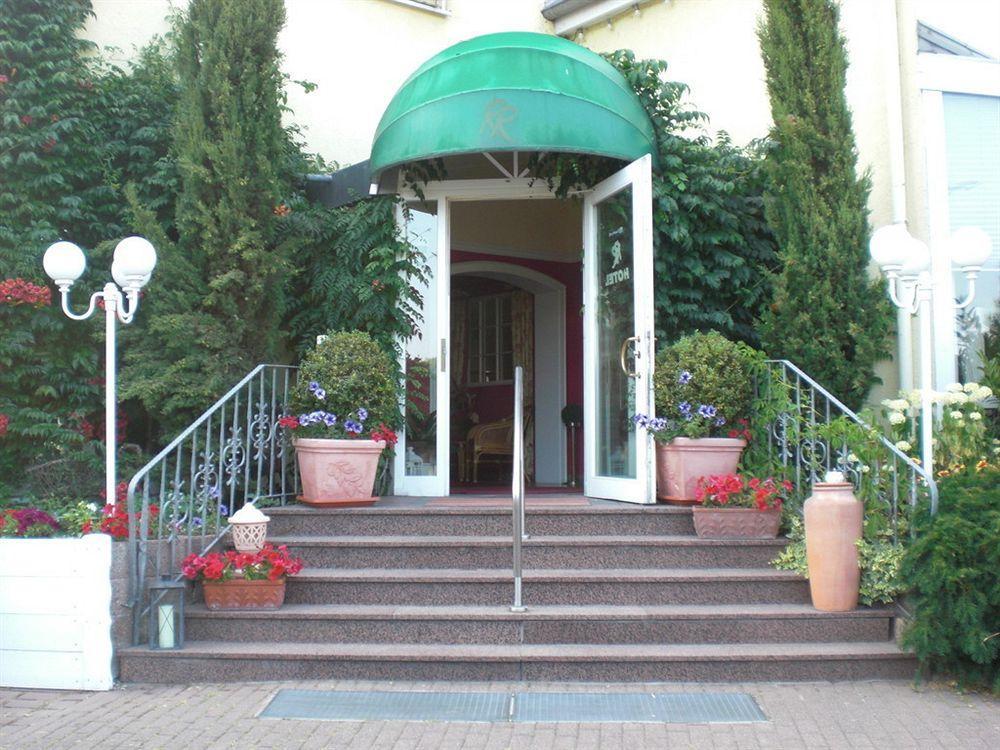 Hotel Bauschheimer Hof Рюссельхайм Экстерьер фото